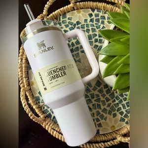 Stanley CUSTOM WISTERIA 40 oz. Quencher H2.0 FlowState Tumbler New with tags